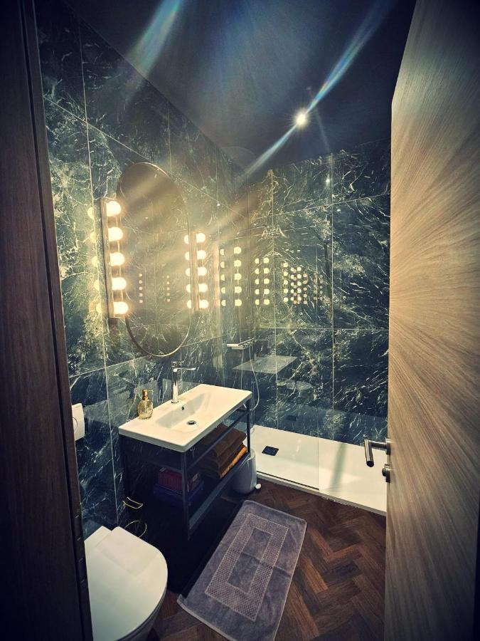 Booza 69 Luxury Rooms Split Bagian luar foto
